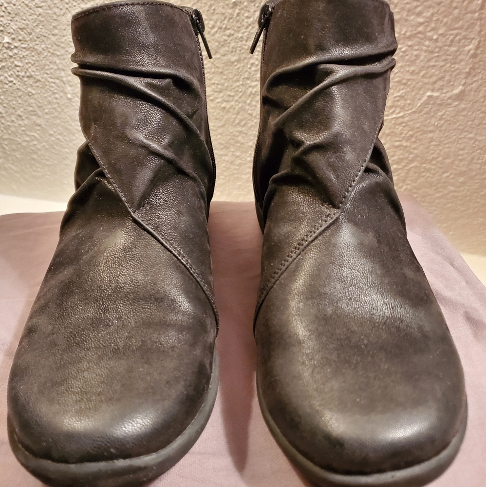 Cloudstepper by Clarks (Sillian Tana) Size 10 US
